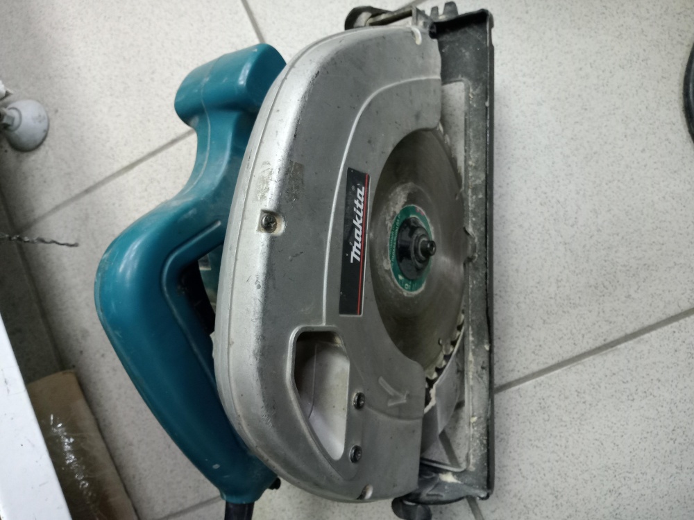 Циркулярная пила MAKITA 5704R