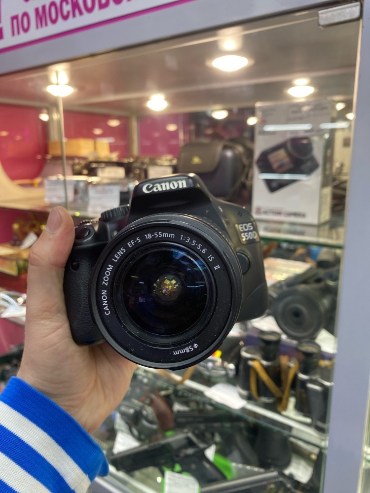 Фотоаппарат Canon EOS 550D