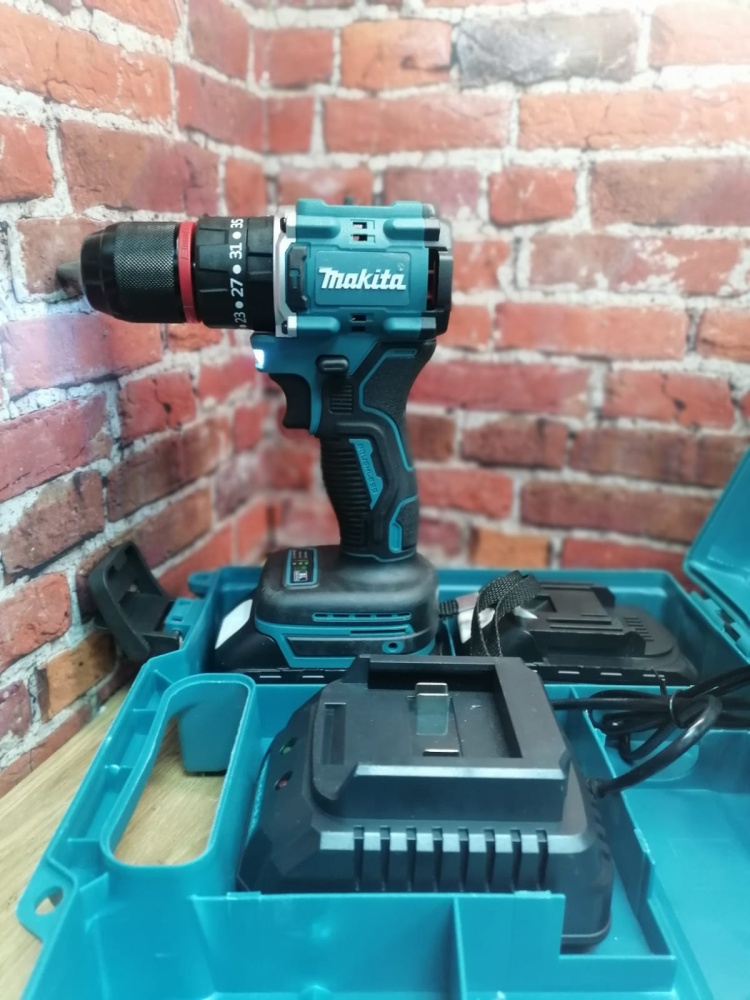 Шуруповерт makita