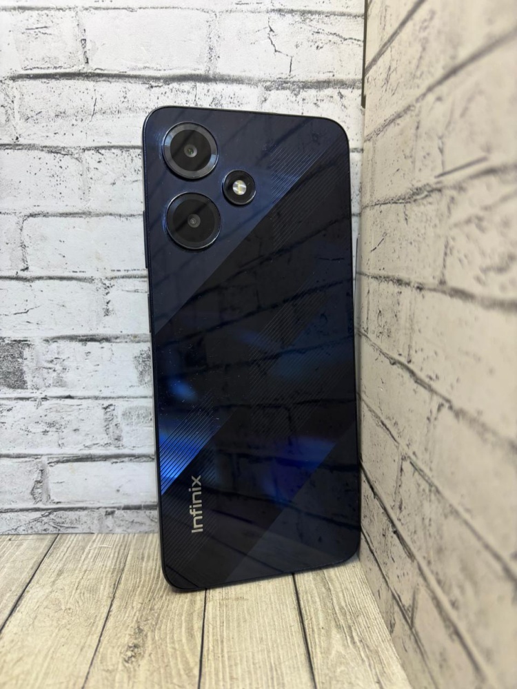 Мобильный телефон Infinix нот30 play 8/128