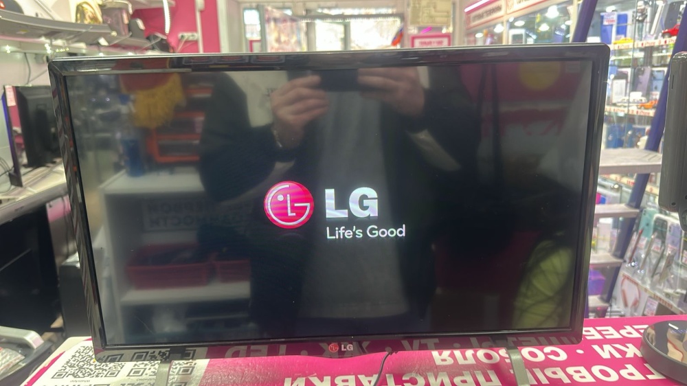 Телевизор LG 22LB450U