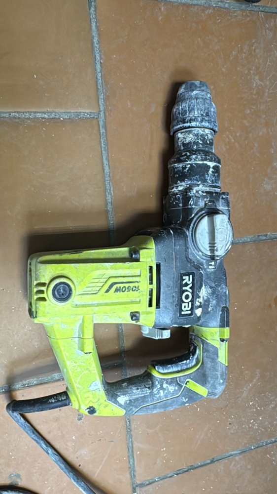 Перфоратор ryobi