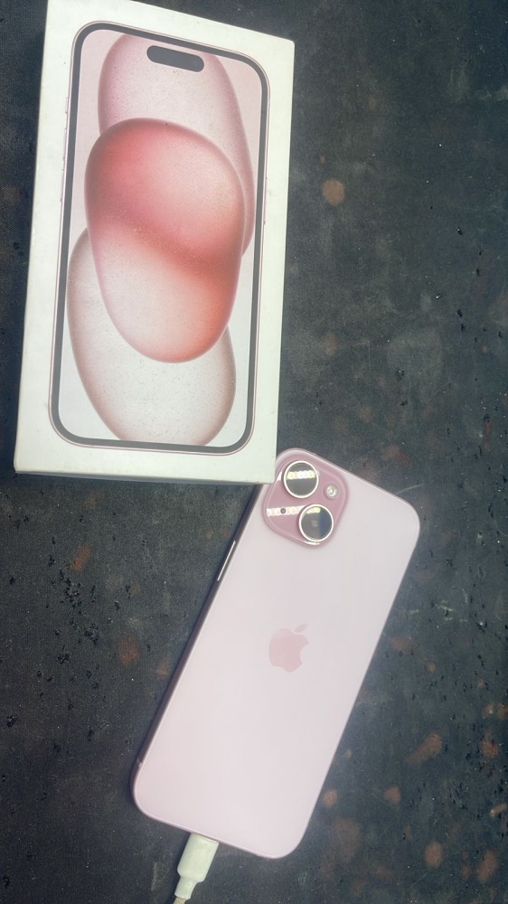 Смартфон iPhone 15 128GB