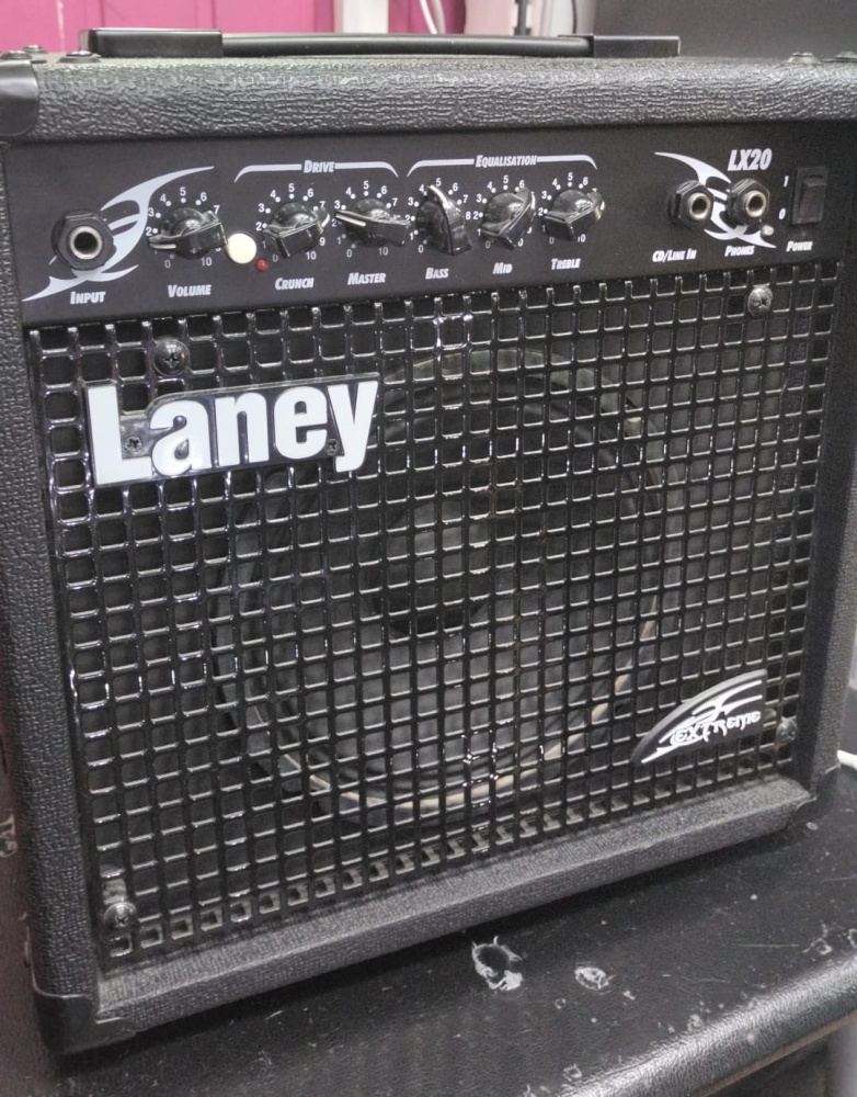 Комбоусилитель Laney LX20