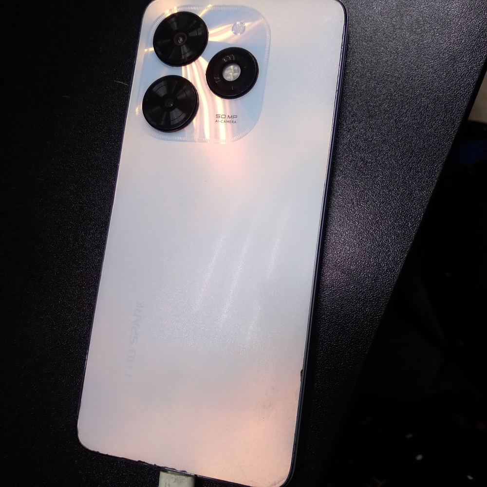 Мобильный телефон Tecno spark 20c 4\128
