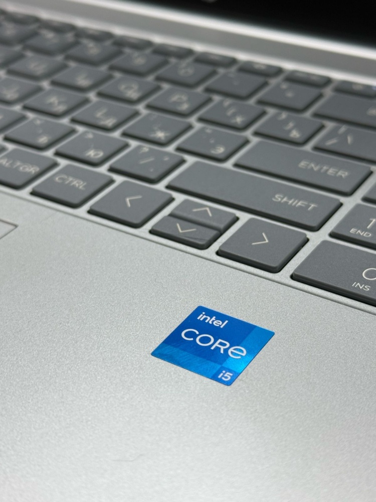 Ноутбук HP i5 13th 12x2.5/8/512