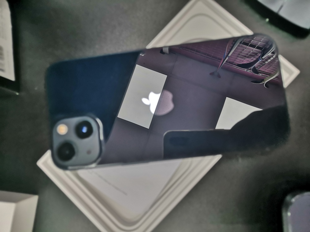 Смартфон iPhone 13 128 Gb