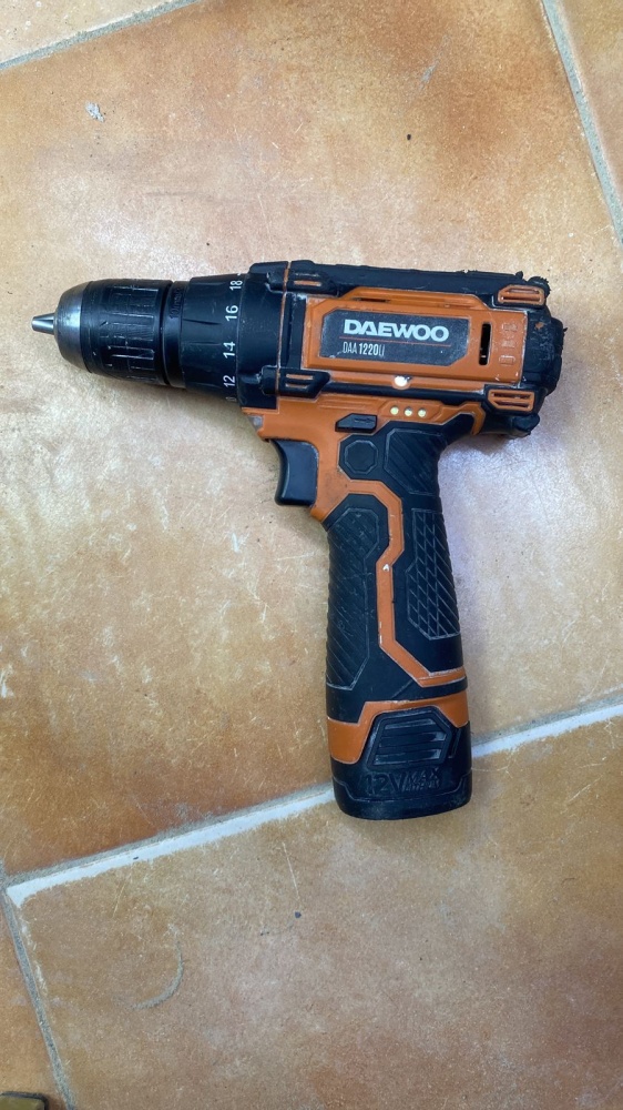 Шуруповерт Daewoo DAA1220U