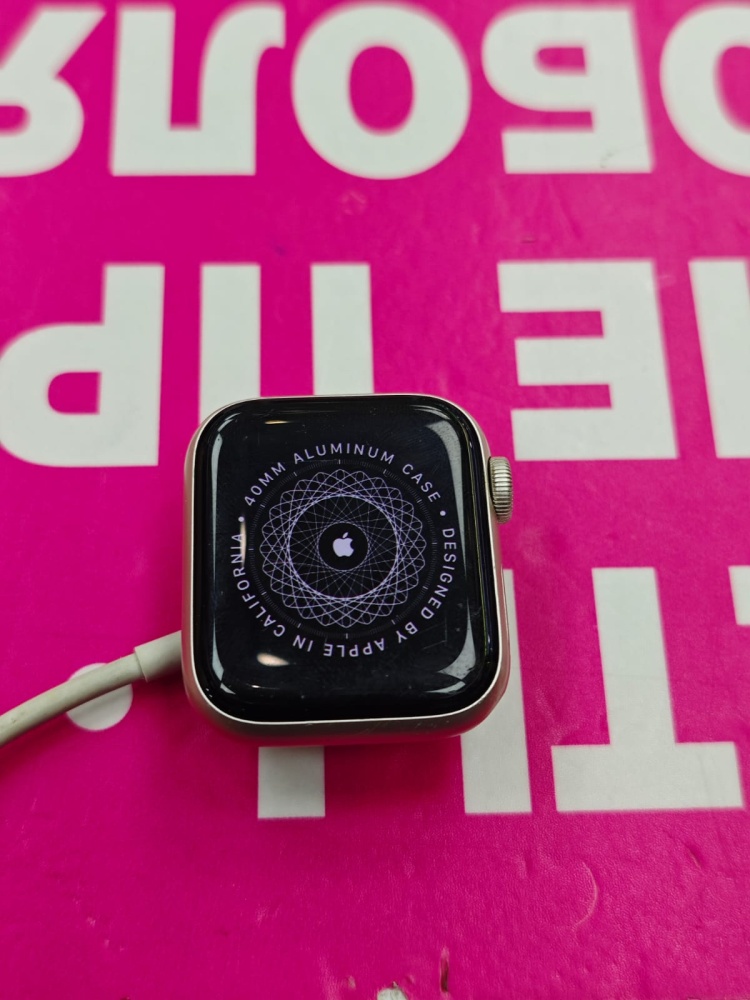 Часы Apple SE 2ndGen 40mm